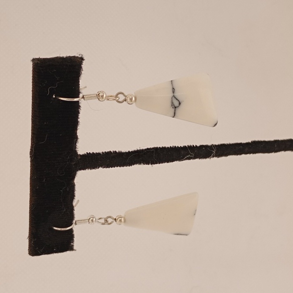 Hand Crafted Howlite Earrings Dangle Natural Stones Modern Casual Black White